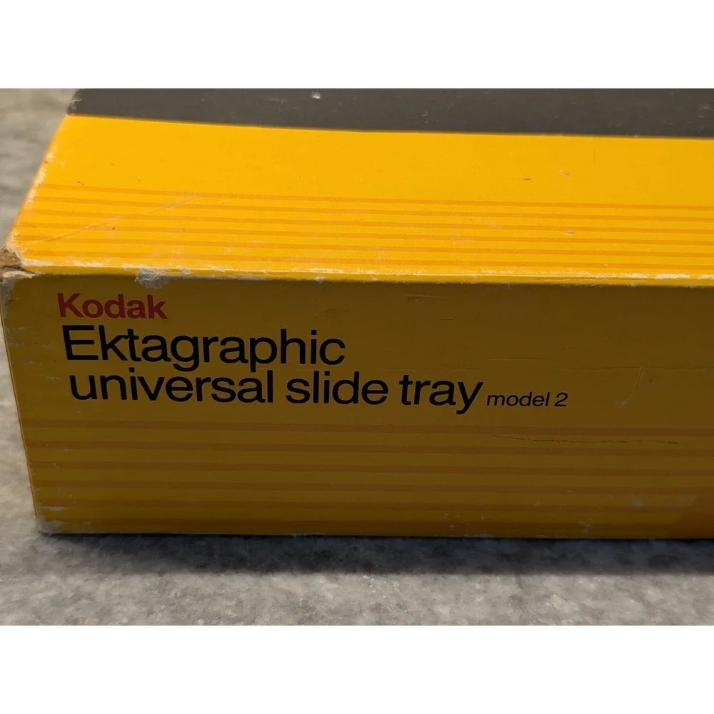 Kodak Ektagraphic Universal Slide Tray Carousel Model 2 Holds 80 slides